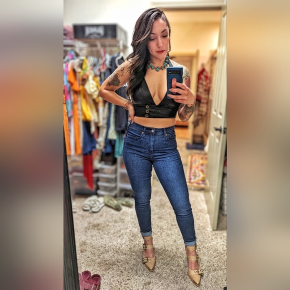 Meet your Posher, Veronika - Picture 3 of 4